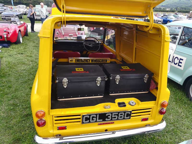 AA Commer Imp Van with Boxes